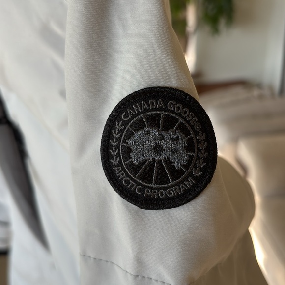 Canada Goose Women’s NWT Lorette Black Label Parka Jacket w Fur XS Silverbirch - Picture 4 of 12